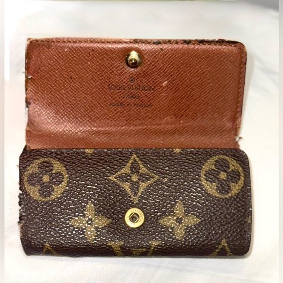 LOUIS VUITTON MONOGRAM KEY HOLDER / WALLET - Picture 9 of 16